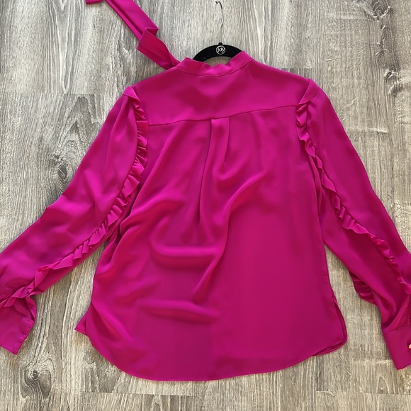 Color 2022 ! So hot pink blouse - Picture 8 of 8